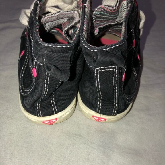 Sneakers - Picture 3 of 11